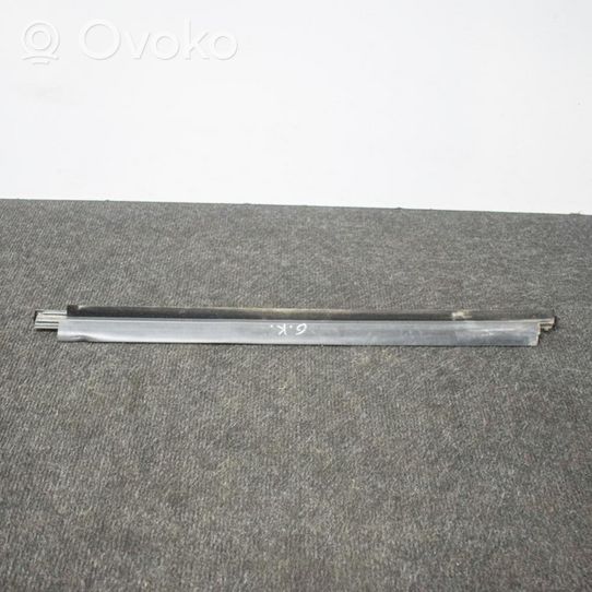 BMW 2 F22 F23 Rivestimento modanatura del vetro della portiera posteriore 7404197