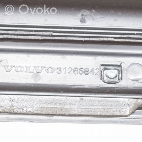 Volvo V40 Copertura del rivestimento del sottoporta anteriore 31265842