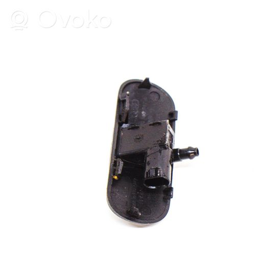 Audi Q3 8U Windshield washer spray nozzle 8U0955987A