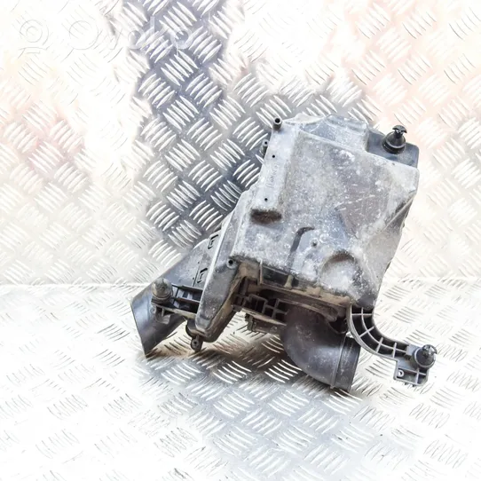 Ford Focus Scatola del filtro dell’aria BV619C679CA