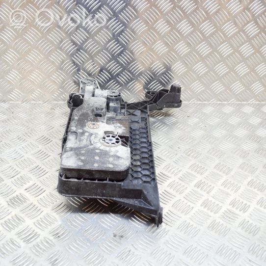 Audi A3 S3 8V Support boîte de batterie 5Q0915321H