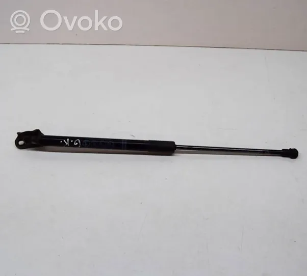 Toyota Prius (XW50) Tailgate/trunk strut/damper 689600W860