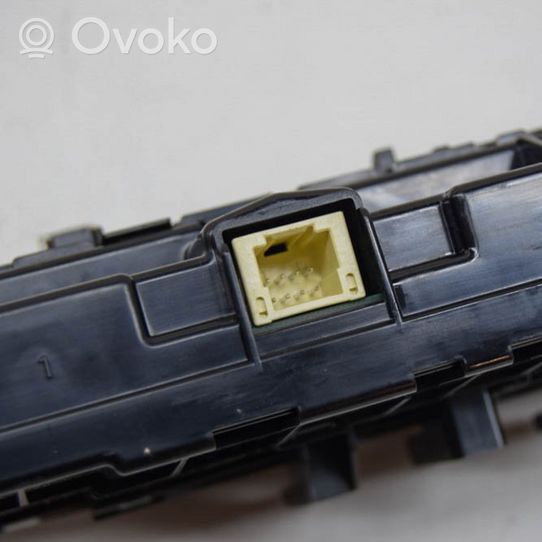 Toyota Prius (XW50) Interior fan control switch 75H679