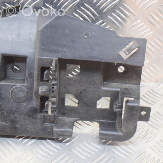 Volvo V60 Staffa angolare del supporto di montaggio del paraurti 31352284