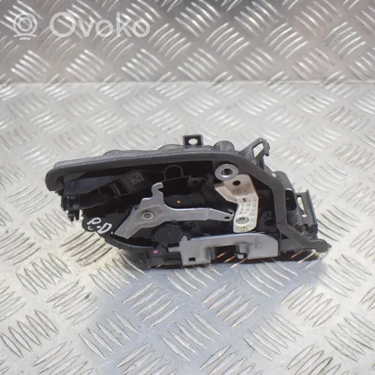 BMW X1 F48 F49 Priekinė durų spyna 18283810