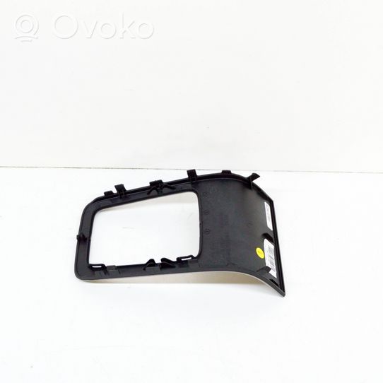 Volvo XC70 Gear shifter surround trim plastic 30755132