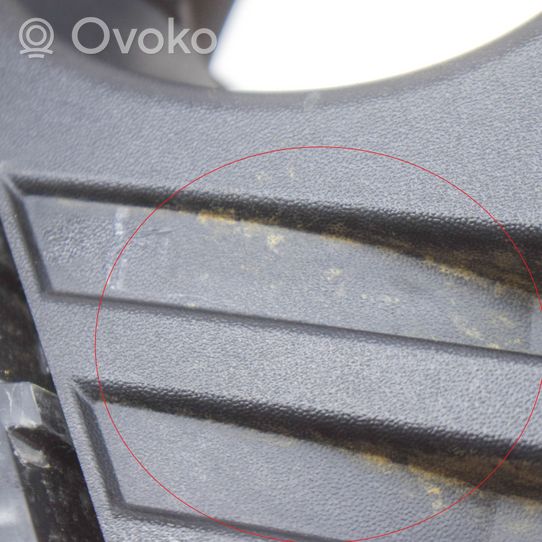 Toyota RAV 4 (XA50) Grotelės apatinės (trijų dalių) 5212842190