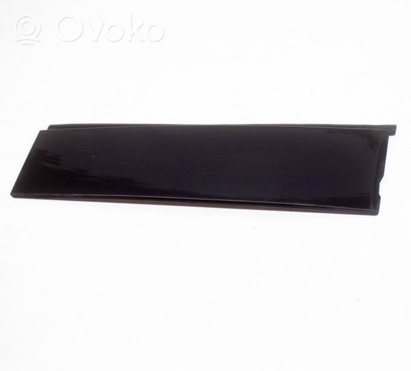 Mazda CX-3 Rivestimento modanatura del vetro della portiera posteriore K6805