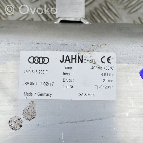 Audi Q7 4M Ilmajousituksen painesäiliö 4M0616203F