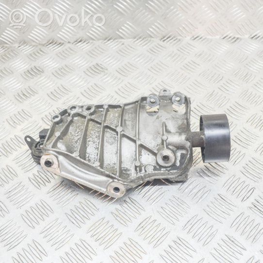 BMW 3 F30 F35 F31 Staffa di montaggio del compressore dell’A/C 7585167