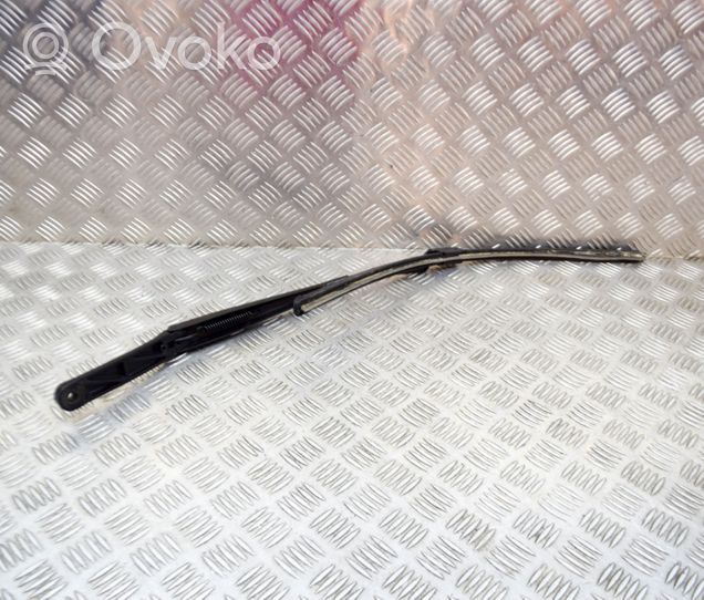 Volkswagen PASSAT B7 Windshield/front glass wiper blade 3AB955409