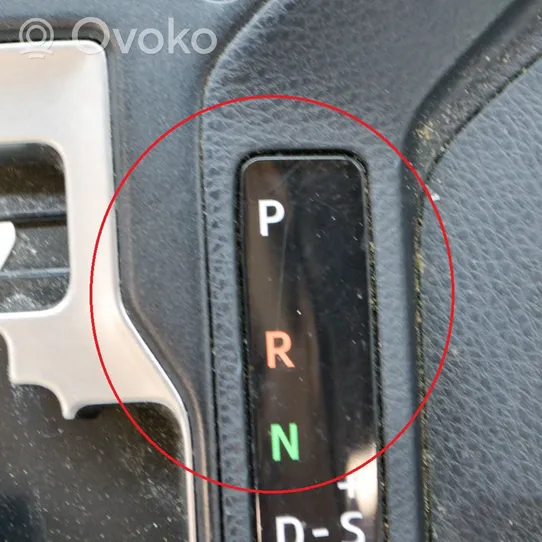 Toyota RAV 4 (XA40) Altri elementi della console centrale (tunnel) 5883742050