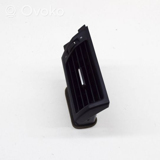 BMW X3 F25 Lango oro grotelės 9217443