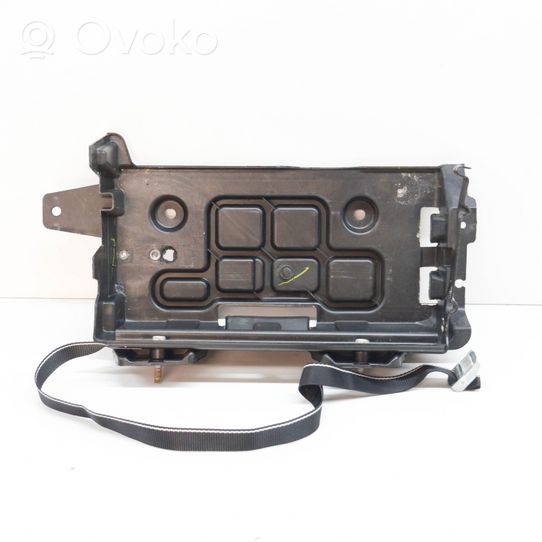 Maserati Quattroporte Support boîte de batterie 05112061AK