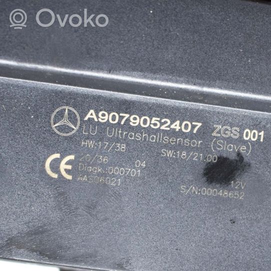 Mercedes-Benz Sprinter W907 W910 Czujnik ruchu A9079052407