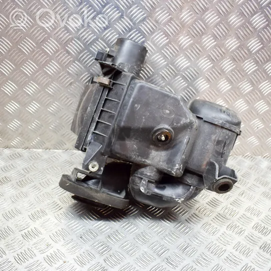 Nissan NP300 Scatola del filtro dell’aria 226807S000