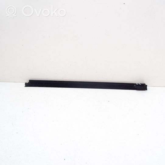 Audi A4 S4 B6 8E 8H Tappo cornice del serbatoio 