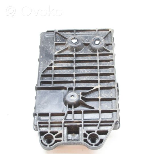 Mazda CX-3 Vassoio scatola della batteria D09T56041