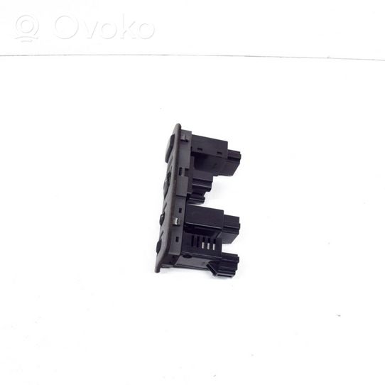 Mitsubishi Space Wagon A set of switches C8NC09M