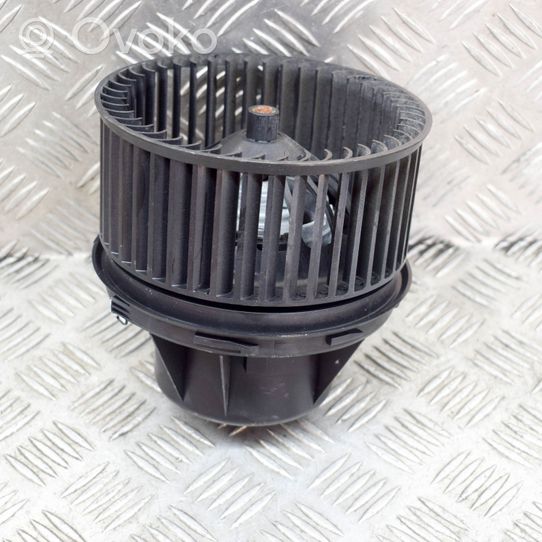 Volvo V40 Ventola riscaldamento/ventilatore abitacolo AV6N18456AA