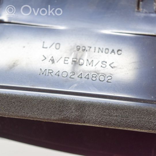 Mitsubishi Pajero Dysze / Kratki nawiewu deski rozdzielczej MR402448