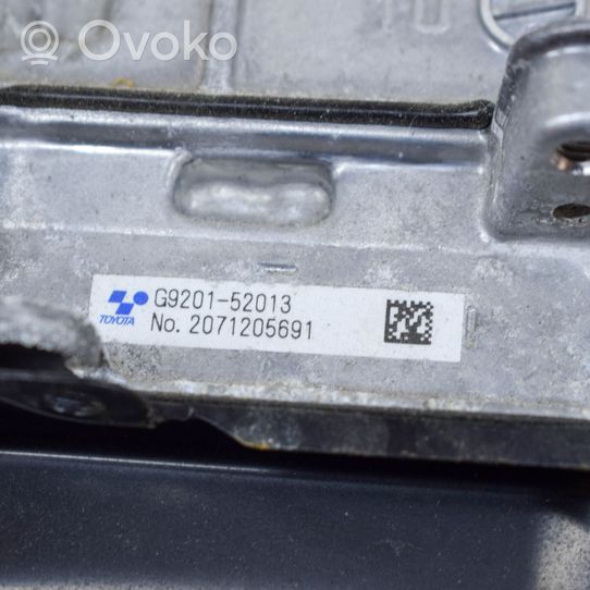 Toyota Yaris Convertisseur / inversion de tension inverseur G920152013