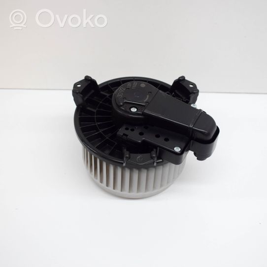 Toyota Yaris Ventola riscaldamento/ventilatore abitacolo 11U22