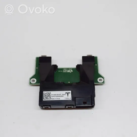 Tesla Model Y USB-pistokeliitin 154612961D