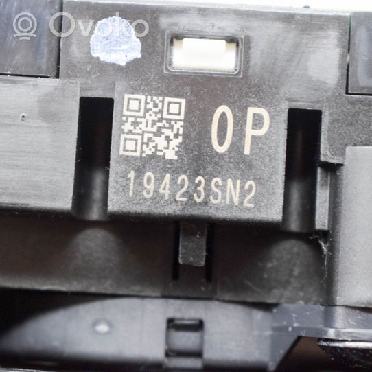 Nissan Qashqai Commodo, commande essuie-glace/phare 4RJ1118E