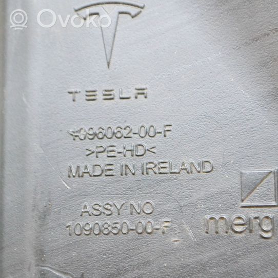 Tesla Model 3 Žibintų apiplovimo bakelis 109606200F