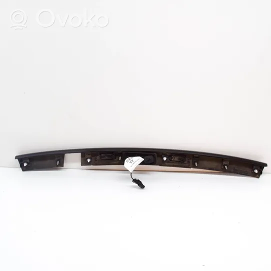 Land Rover Discovery Sport Отделка номерного знака HK7240406BB