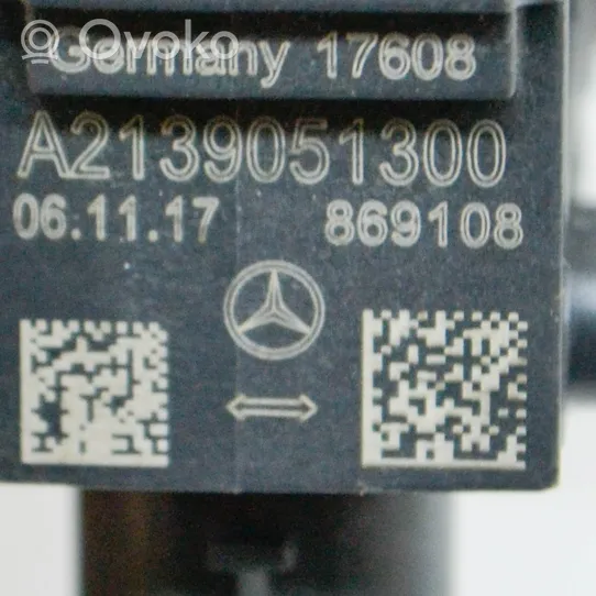 Mercedes-Benz E W238 Czujnik uderzenia Airbag A2139051300