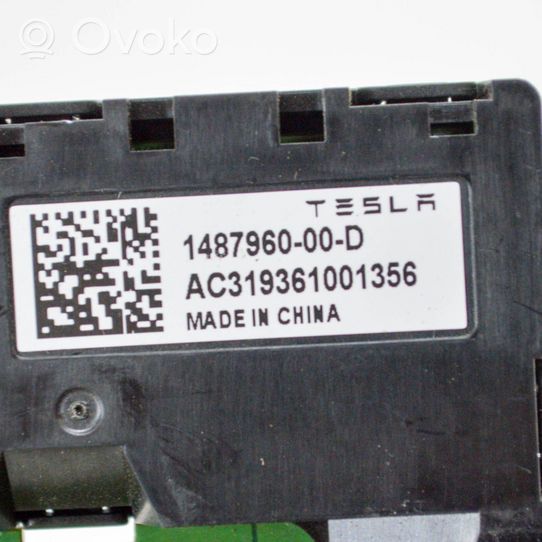 Tesla Model Y Moduł / Sterownik USB AC319361001356