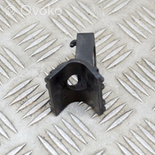 Opel Zafira C Staffa del pannello di supporto del radiatore 13250318