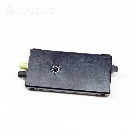 BMW X3 G01 Antenas pastiprinātājs 9389613