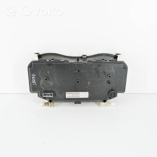 Opel Movano B Spidometrs (instrumentu panelī) P248102174R