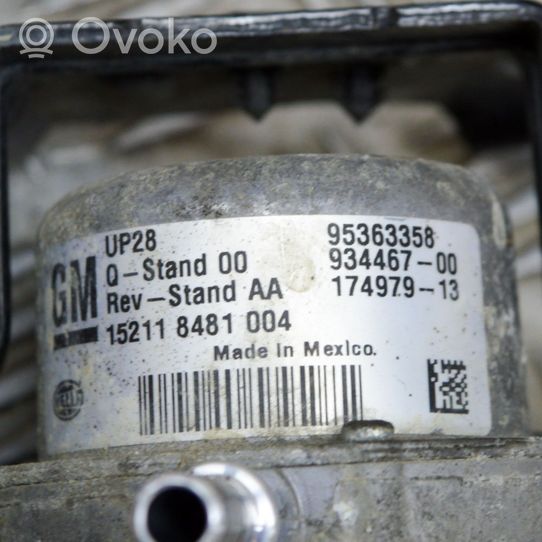 Opel Mokka X Pompe à vide 93446700