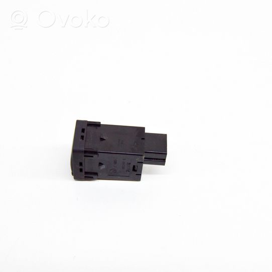 Nissan Qashqai Bouton interrupteur programme de stabilité ESP 08349A