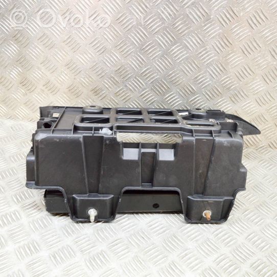 Maserati Quattroporte Support boîte de batterie 05112061AK