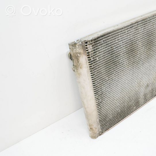 Audi A8 S8 D3 4E Radiateur de refroidissement 4E0121251