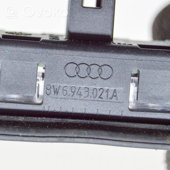 Audi Q2 - Rekisterikilven valo 8W6943021A