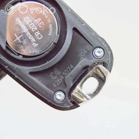 Opel Mokka X Ключ / карточка зажигания 42643074