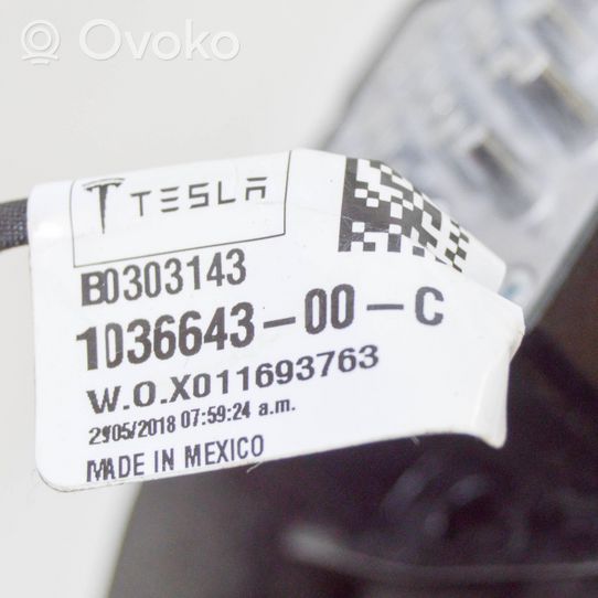 Tesla Model X Etuistuimen valo 103664300C
