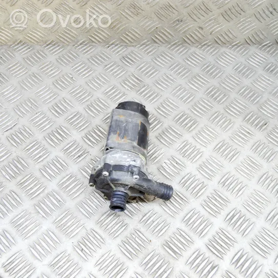 Mercedes-Benz GLE (W166 - C292) Pompe à eau de liquide de refroidissement A0005000386