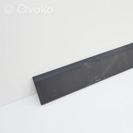 Opel Movano B Rear fender molding trim 828200148R