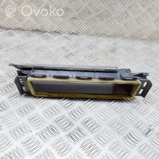 Mercedes-Benz C W205 Oro paėmimo kanalo detalė (-ės) A2058308104