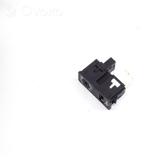 BMW 3 F30 F35 F31 AUX in-socket connector 9229246