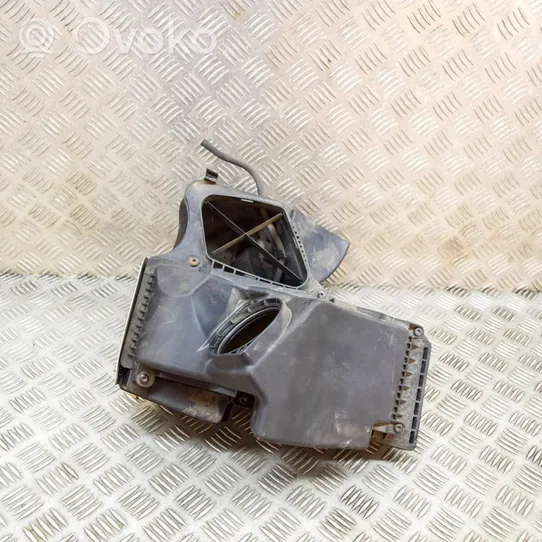 Audi A5 8T 8F Oro filtro dėžė 8K0129604