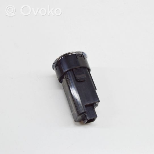 Lexus RX 450H Moottorin start-stop-painike/kytkin 15F032E