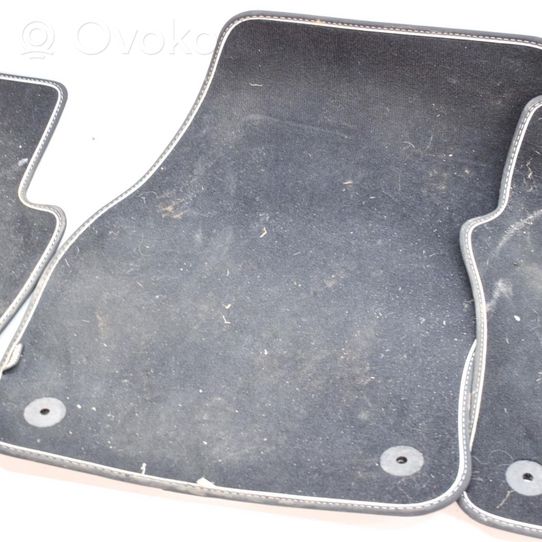 Volkswagen Tiguan Kit tapis de sol auto 5NC061270